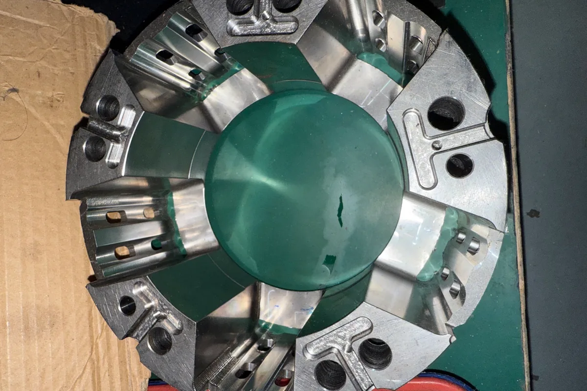 Circular precision mold insert segments with machined profiles